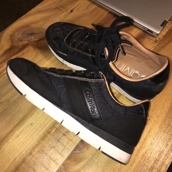 Sneakers - Picture 1 of 1